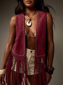 MISSGUIDED Chaleco sin mangas con tachuelas y flecos, estilo boho, festival, western, chaqueta de chalecos con detalles metálicos, look rockero y chic