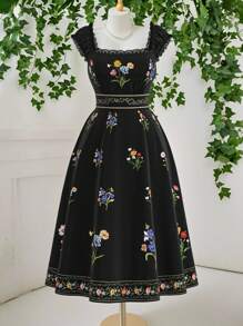 SHEIN MOD Plus Size Women's Elegant Floral Print Black Bell Sleeve Maxi Dress, Basic, Simple, Romantic, Daily, Office, Party, Music Festival, Afternoon Tea,Renalssance Dress,Teacher Dress,Homecoming Dresses, Black Floral Dress, Vintage Dress, Garden Dress, Wildflower Dress, French Dress - Black - View 1