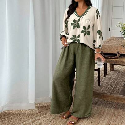 Plus Size Floral Pr…