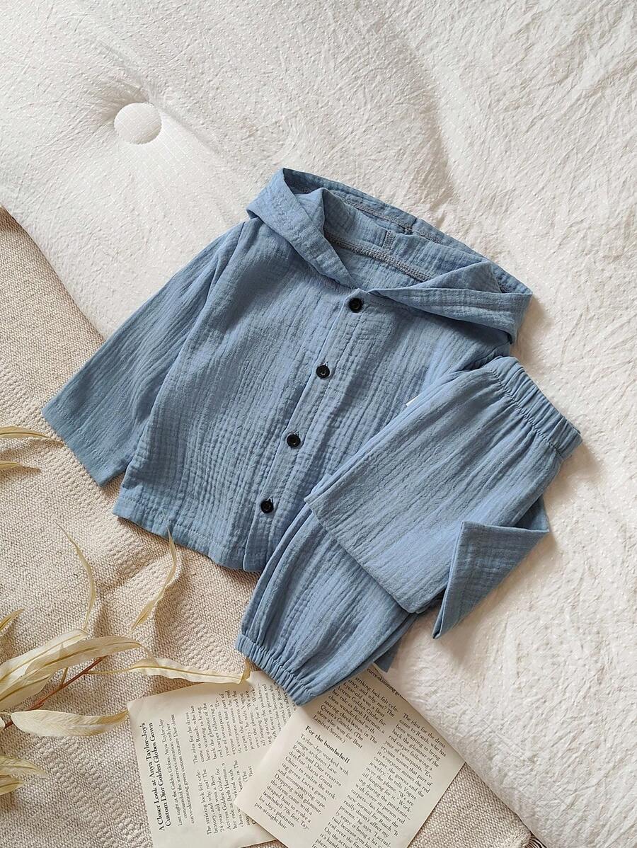 SHEIN Vintaside Kids 幼儿男童可爱舒适休闲时尚褶皱纱布浅蓝色连帽长袖开衫上衣和裤子套装 - 霧霾藍 - 查看 1