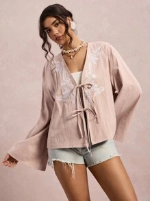 Freevana 大码度假休闲刺绣领带喇叭袖衬衫 - 杏色 - 查看 2