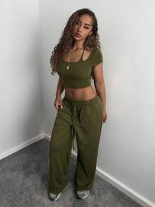 StreetHx 女士街头风短袖 T 恤和运动裤两件套 - 橄欖綠 - 查看 1