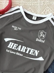 SHEIN 青少年女孩修身圓領對比飾邊街舞 T-shirt，賽車徽章與字母圖案運動短版 Baby Tee - 灰色 - 查看 4