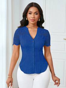 Lunelith SHEIN Lunessa Blusa de manga corta con cuello en V y encaje de contraste, minimalista para uso diario - Azul Marino - Ver 5