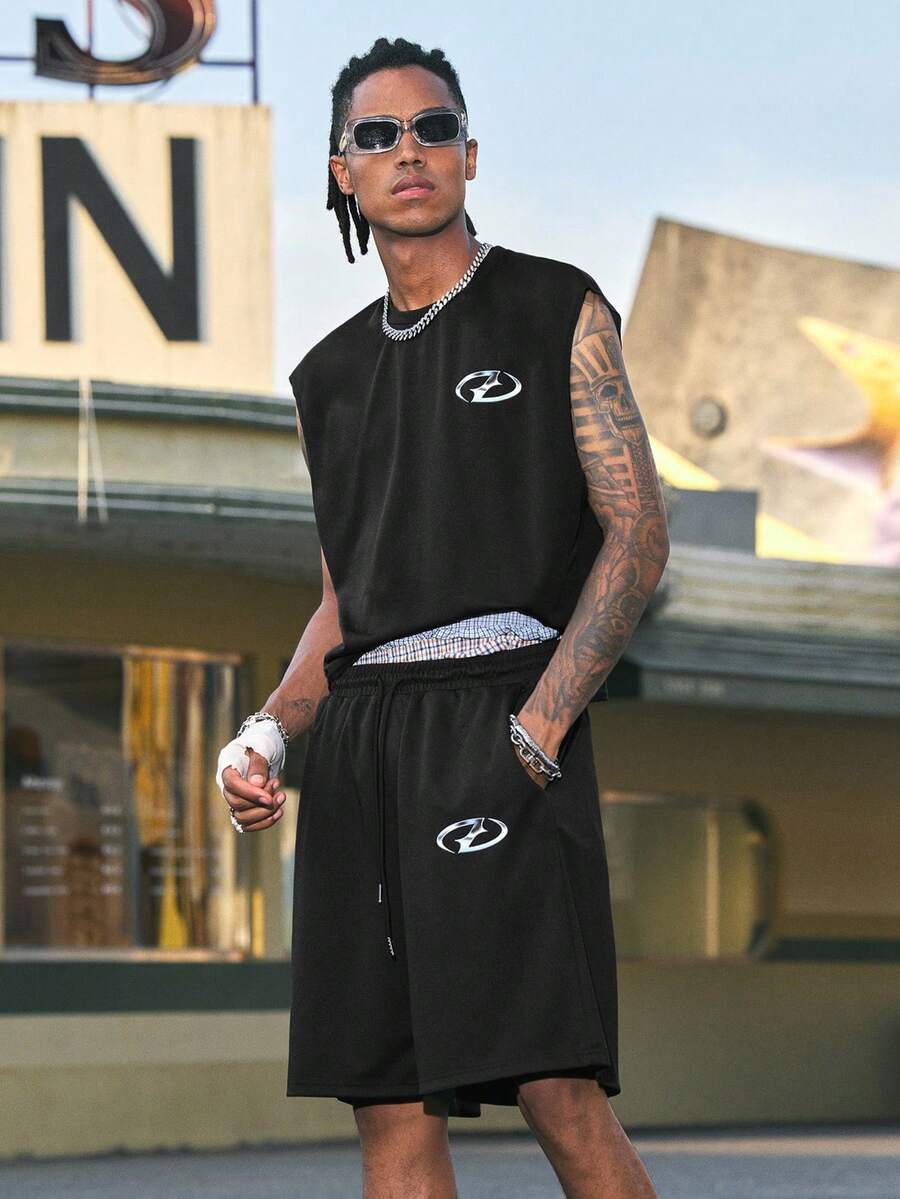 Conjunto de Regata Cropped e Shorts com Cordão e Bolso da AXEPEAK, Roupa Masculina com Estampa Colorida, Streetwear Casual - Preto - Visão 1