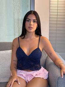 Lucia Bellido Camiseta sin tirantes transparente de encaje en color liso de verano, sensual - Azul Marino - Ver 2