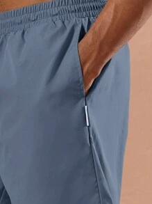 SUMWON 常规版型百慕大泳裤，夏季沙滩泳池适用，弹性腰带抽绳设计，舒适休闲，适合度假泳装、休闲服等多种场合。纯色款。 - 水鴨藍 - 查看 6