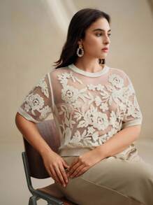 Anewsta 大码女式刺绣圆领短袖时尚针织上衣 - 白色 - 查看 2