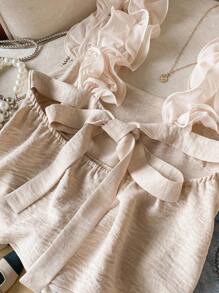 SHEIN Frenchy 度假休闲纯色荷叶边吊带背心 - 杏色 - 查看 3