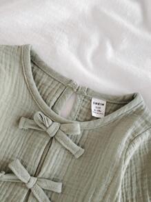 SHEIN Vintaside Kids 女婴休闲纯绿色蝴蝶结装饰长袖上衣，秋季 - 綠色 - 查看 7