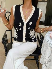 SHEIN Frenchy Damen Mode Lässig Kontrast Farbe Blumen Stickerei Spitze Pullover Strickweste Damen Strickweste Blumen Strickweste Stickerei Strickweste, Herbst/Winter, ärmelloser gestrickter warmer Woll-Oberteil mit Kontrastbesatz, Lässig Alltags-Tragen, FW25, Pendeln, Minimalistisch, Büro, Old Money, Einfach, Herbst/Winter, Damen gestrickte Weste Knopfleiste Ärmellos Strickjacke, Ganzjährig