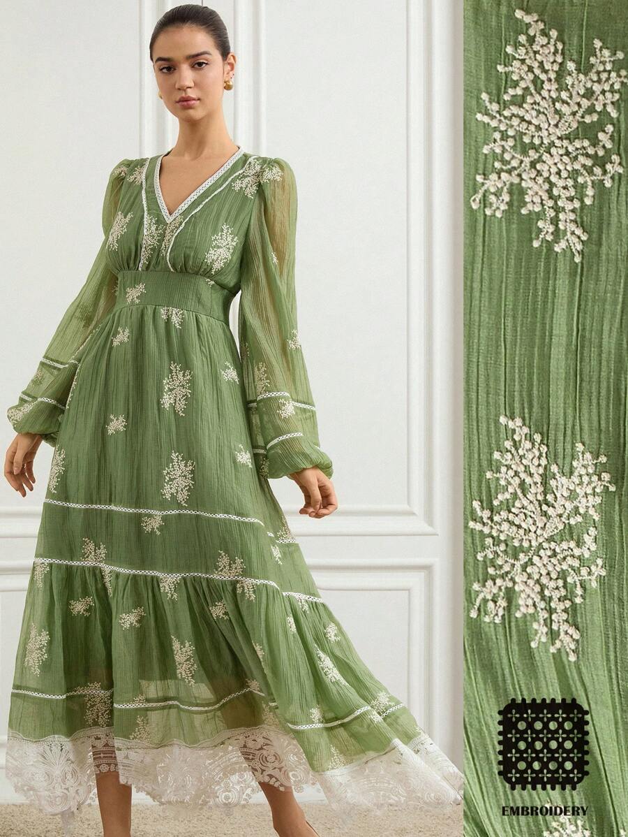 Aveloria Rosie Modisches Maxikleid mit V-Ausschnitt, Blumen-Spitzen-Patchwork und Stickerei, elegant für den frühen Herbst - Grün - Übersicht 1