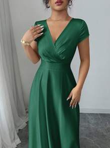 Elenzga V领收腰优雅浪漫女士连衣裙，短袖 - 墨綠色 - 查看 6