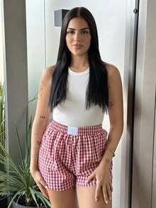 Lucia Bellido شورت بناتي موضة بنمط البارز الأحمر المنسوج - الأحمر - مشاهدة 5