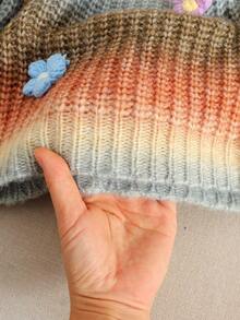 SHEIN 女童彩色撞色花卉 3D 装饰宽松圆领渐变色套头毛衣 女童毛衣 女童花朵毛衣 可爱青少年毛衣 女童花朵毛衣 秋冬款 - 彩色 - 查看 4