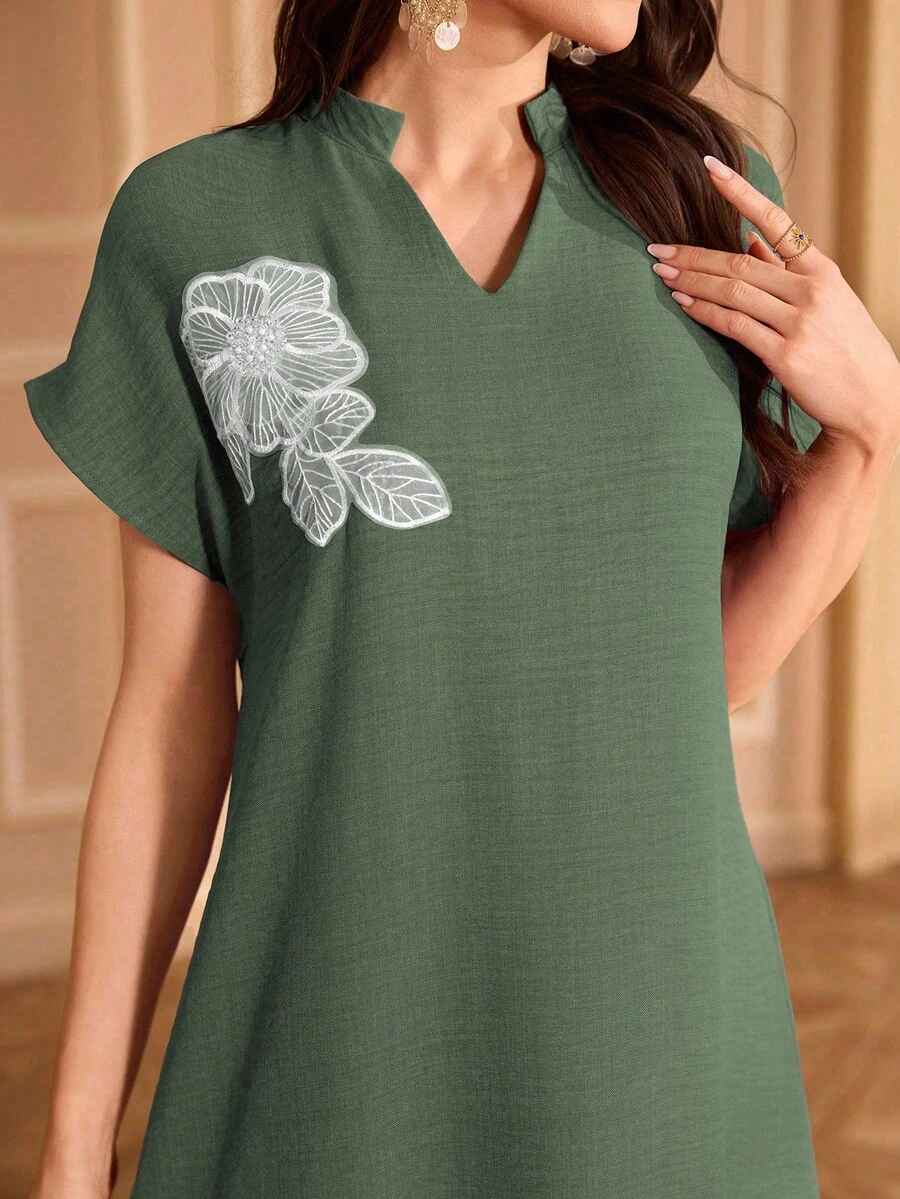 Al Najma Embroidered Collar Floral Raglan Sleeve Stand Collar Elegant Arabic Dress