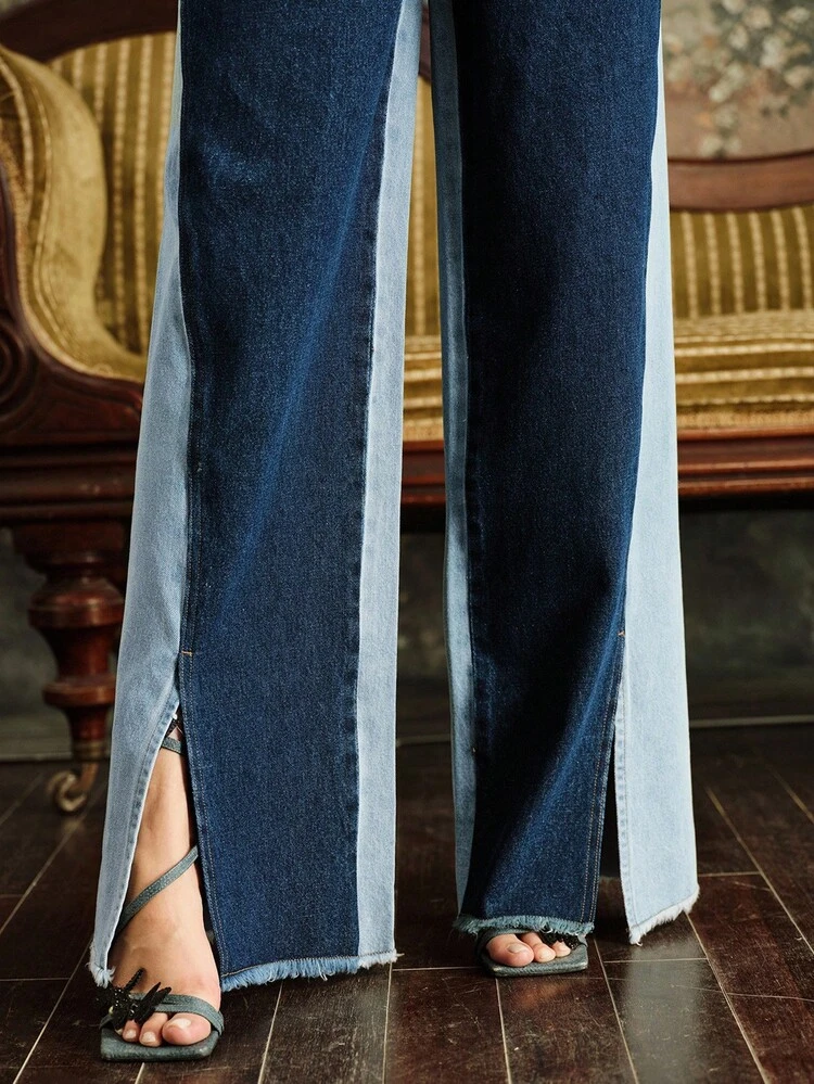 Jeans rectos con pierna acampanada de mujer de color azul con diseño de parches de hiedra y ritmo