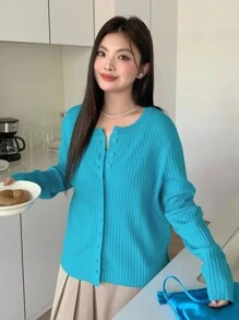 Dazy Plus 2pcs/Set Plus Size Women Solid Color Fitted Short Knitted Cardigan & Camisole Sweater Set, Spring/Autumn - Blue - View 9