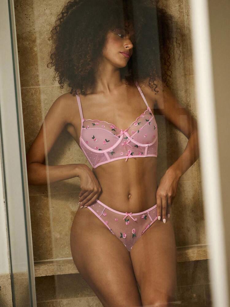 Pink Embroidered Floral Sexy Lingerie Set With Underwired Bra Spring Summer Cute Lingerie Set