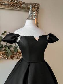 Lovelzi Elegant Black Satin Off Shoulder V-Neck Shoulder Luxury Three-Dimensional Rhinestone-Embellished A-Line Tutu Dress With Adjustable Straps On The Back, Suitable For Dates, Beach Vacations, Singles, Birthdays, Coming-Of-Age Ceremonies, Parties, Graduation Homecoming Season, Wedding Guests, Women Prom Dresses, Party Dress