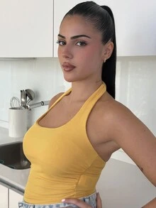 Lucia Bellido Camiseta de tirantes de cuello halter de unicolor para mujer, de verano - Amarillo - Ver 4