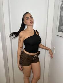 Lucia Bellido 女式单肩镂空修身上衣夏季，女式短款上衣 - 黑色 - 查看 4
