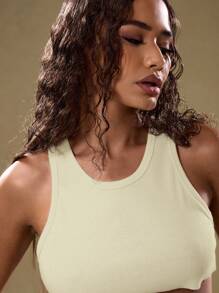 SHEIN X LOS FAVORITOS DE KARIME PINDTER MUSERA 性感超短款罗纹毛边下摆背心，适合伊比沙岛度假、复古音乐节、锐舞派对、夜店等场合，秋季必备。 - 白色 - 查看 2