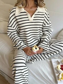 SHEIN 青少年女孩两件套宽松条纹 V 领落肩长袖 T 恤和松紧腰条纹裤，冬季毛衣套装秋冬/T 恤套装 - 彩色 - 查看 4
