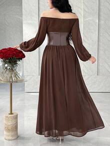Feyla Damen elegantes Kleid mit Off-Shoulder Silhouette und geraffter Taille - Braun - Übersicht 3