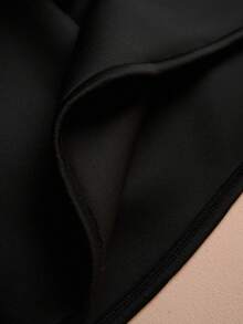 Elenzga Chaqueta elegante de mujer de talla grande con cuello en V, unicolor, manga abullonada y botones - Negro - Ver 4