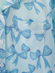 SHEIN Mädchen Tween Pyjama Set, hellblau mit Schmetterling Muster, Knopfleiste Langarm Oberteil und Hose, schwer entflammbare Stoffe, modisch & elegant