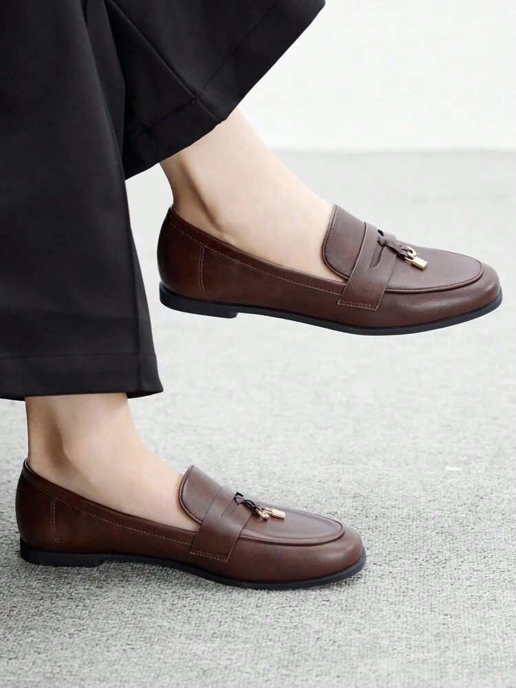 CUCCOO BIZCHIC Women's Fashion Flat Loafers With Gold Lock Decor, Suitable For Daily Wear For Christmas Spring Shoes