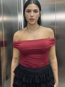 Lucia Bellido 女士夏季纯色勃艮第红色褶皱修身露肩 T 恤上衣 Y2K 服装 - 酒紅色 - 查看 6