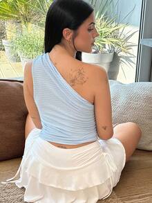 Lucia Bellido Top plisado sin mangas con hombro oblicuo para mujer de vacaciones de verano con dobladillo asimétrico