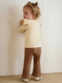 Cozy Pixies 2pcs Baby Girl Heart Pattern Knitted Soft Round Neck Ruffle Trim Long Sleeve Pullover Top And Elastic Waist Flared Pants Set Baby Girl Bell Bottom Outfit Beige Baby Girl Clothes Brown Baby Girl Outfit Baby Girl Clothes Baby Girl Fall Outfit Mocha Baby Clothes Baby Girl Ribbed Outfit Baby Girl Two Piece Outfit Baby Bell Bottom Outfit Winter - Multicolor - View 6