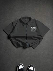 Manfinity Roghcode Áo sơ mi nam tay ngắn in khẩu hiệu thường ngày, mùa hè - Màu xám đen - Xem 6