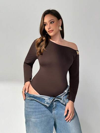 Auralis 板型女式连体裤，秋季打底连体裤，紧身上衣，外套上衣，女式连体裤，性感优雅女式连体裤，露肩女装，露肩上衣，基本款上衣，秋季上衣，性感上衣，不对称上衣，基本款上衣