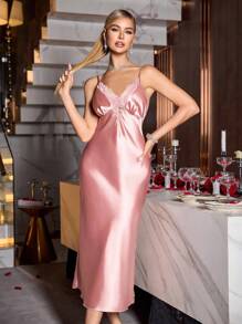 SHEIN Vestido de satén de corte ceñido con escote en V profundo y parches de encaje para mujeres - Rosa - Ver 6