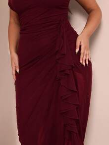 SHEIN BAE Plus Size Asymmetrical Shoulder Ruched Slit Flounce Elegant Fitted Dress, Formal Party Dress, Suitable For Summer, Birthday, Valentine's Day/ Plus Size Burgundy Formal Dress/ Plus Size Ruffled Dress/ Plus Size Elegant Dress/ Plus Size Asymmetrical Dress/ - Burgundy - View 3