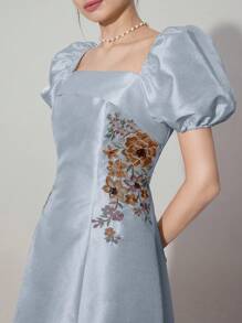 Modelyn 女士优雅派对花卉刺绣泡泡袖中长连衣裙 - 藍色 - 查看 5