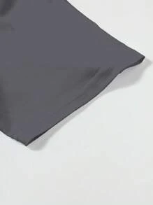 Manfinity EMRG Men's Summer Slogan & Skull Print Round Neck Short Sleeve Casual Versatile T-Shirt Graphic Tees Men Grey God Loves The World T-Shirt