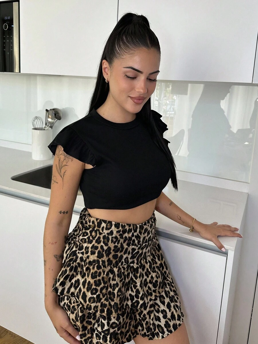 Lucia Bellido WYWH Women Vacation Ruffle Trim Solid Black Tee - Black - View 1