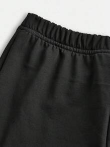 SHEIN 2 件套年轻女孩休闲简约卡通花卉图案圆领短袖 T 恤和喇叭裤，适合夏季