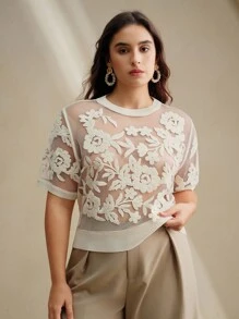 Anewsta 大码女式刺绣圆领短袖时尚针织上衣 - 白色 - 查看 5