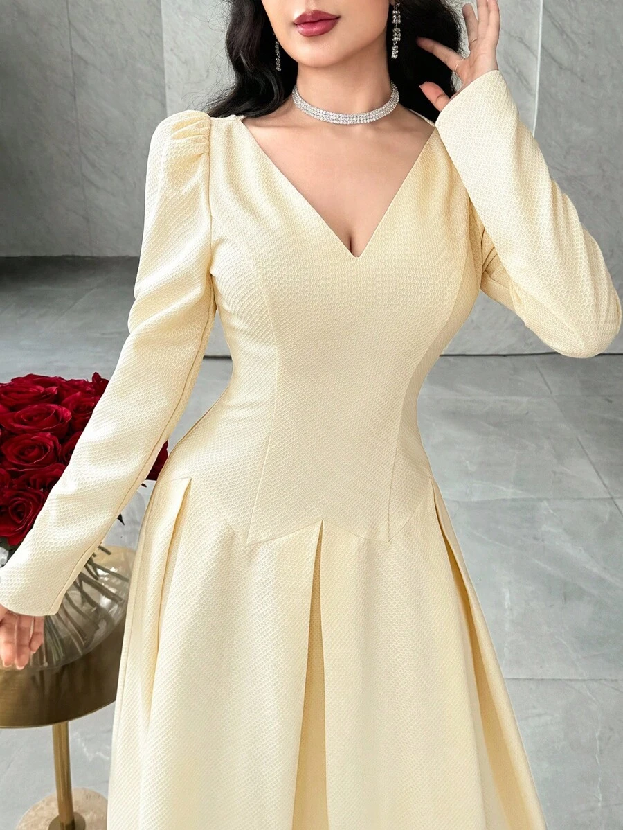 Feyla 女式优雅纯色泡泡袖连衣裙 - 杏色 - 查看 1
