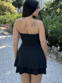 Lucia Bellido Vestido mini sexy sin tirantes con estampado de leopardo y dobladillo de volantes de doble capa - Negro - Ver 2