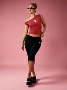 Missguided x Playboy Atasan Crop Top Asimetris Katun dengan Bahu Terbuka, Garis Leher Berlipat, Blus Tanpa Lengan yang Membentuk Tubuh dan Menonjolkan Bentuk Tubuh, Cocok untuk Pesta Musim Panas, Klub, dansa, Desain Modern. - Merah - View 3