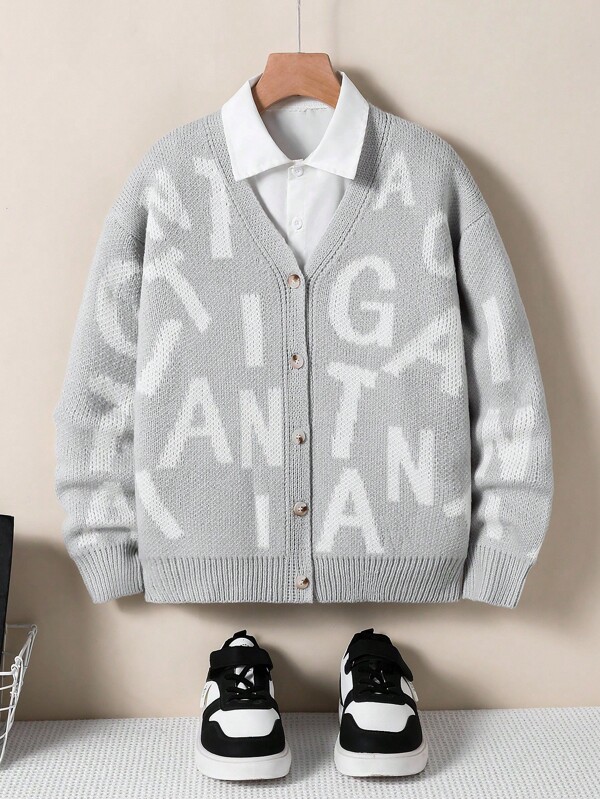 Tween Boys Cardigans 1 Piece Tween Boys' American Street Style Light Gray Letter-Print Cardigan - Classic V-Neck Button Front, Loose Fit Long Sleeve Knit Sweater, Medium Weight Soft Coat For School Daily Wear, Father-Son Matching Outfit, Birthday & New Year Gift Idea,Long Sleeve Letter Pattern Knit Cardigan With Regular Fit And Tight Hem Letter Cardigan,Light Grey Knit V-Neck Cardigan With Letter Pattern For Tween Boys Kids Cardigan Girls Cardigan Teen Cardigan Fall Winter