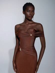 Elitara Elegante, romántico, sexy, vestido minimalista de tela elástica de punto color café con hombros descubiertos, decoración de hebilla metálica, abertura frontal, silueta ceñida, bajo de cola de pez y cola, ideal para fiestas, vacaciones, cumpleaños, bodas y eventos formales - Caqui - Ver 4