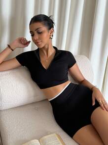 Easithlete 女士健身服套装 - 无缝半拉链短袖上衣和撞色绑带短裤，非常适合瑜伽、户外活动和日常休闲